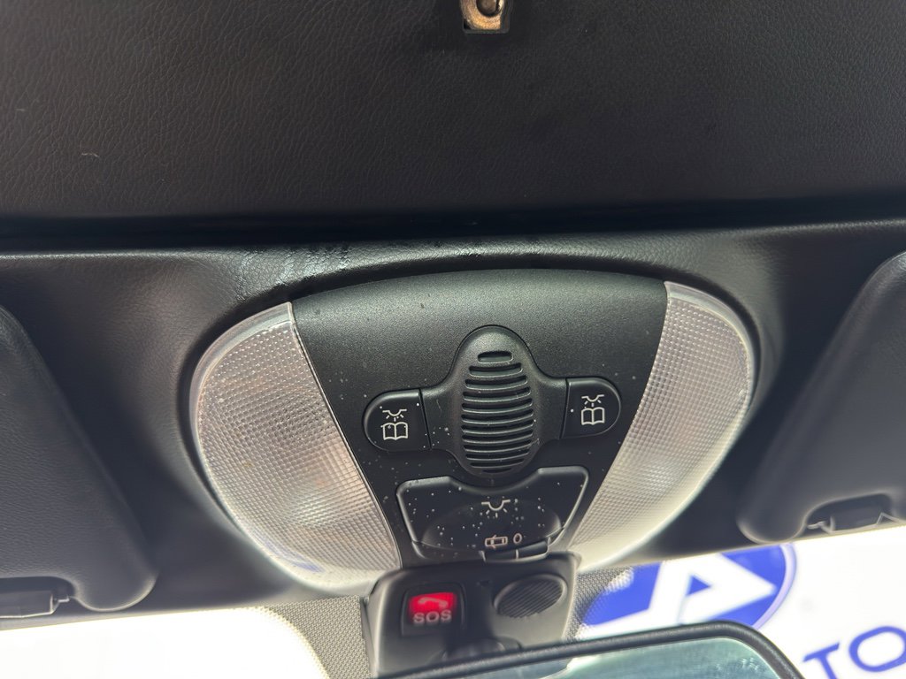 Used 2011 Mercedes-Benz SL 550 image 27