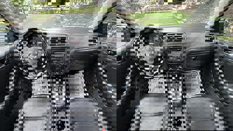 Used 2011 Volkswagen Jetta SE image 7