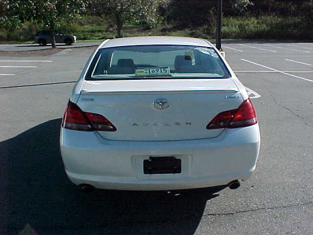Used 2008 Toyota Avalon Limited image 12