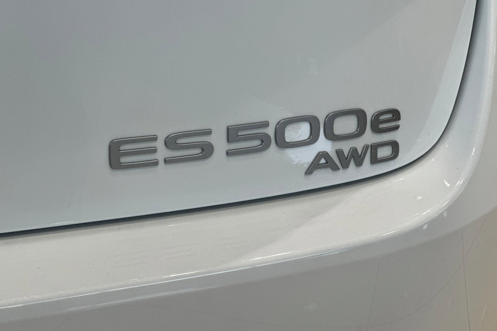 New 2026 Lexus ES 500e AWD/4WD image 24