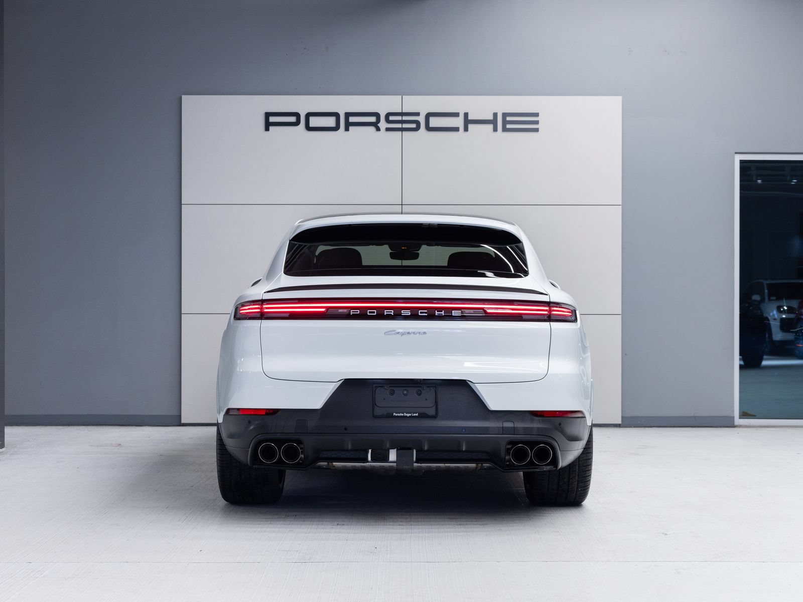 New 2026 Porsche Cayenne Coupe AWD/4WD image 6