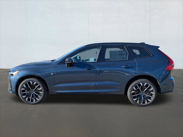 New 2026 Volvo XC60 T8 Ultra w/ Climate Package PRO image 3
