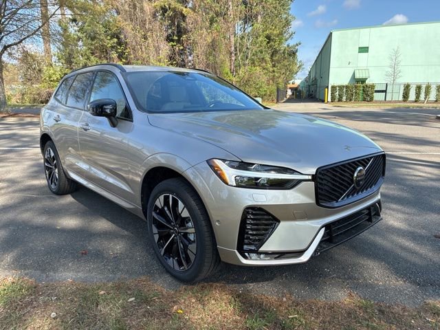 New 2026 Volvo XC60 B5 Plus w/ Protection Package Premier AWD/4WD image 4