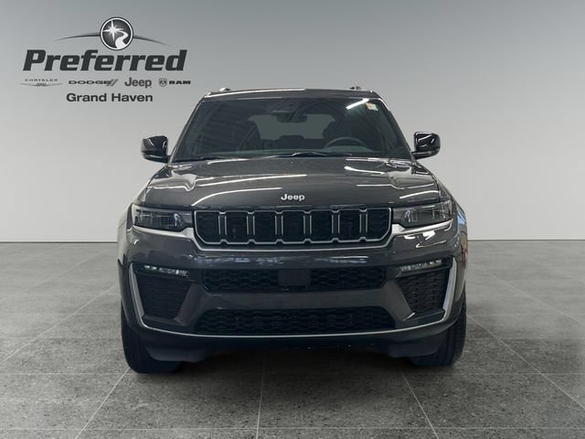 New 2026 Jeep Grand Cherokee Limited w/ Trailer Tow Package AWD/4WD image 13
