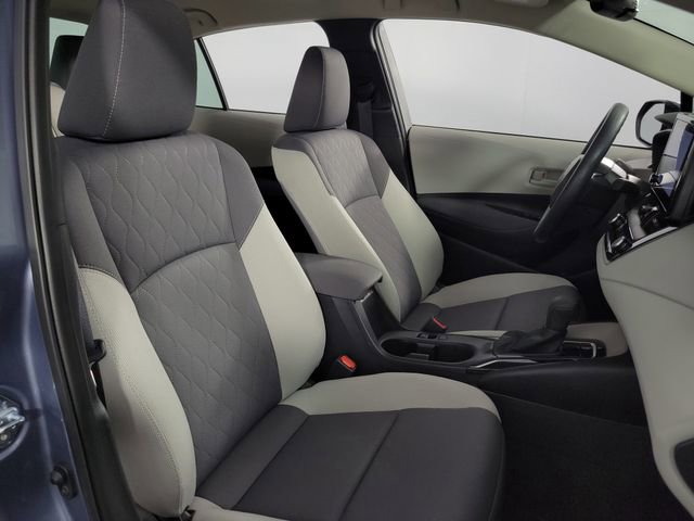 Used 2025 Toyota Corolla LE w/ Convenience Package image 17