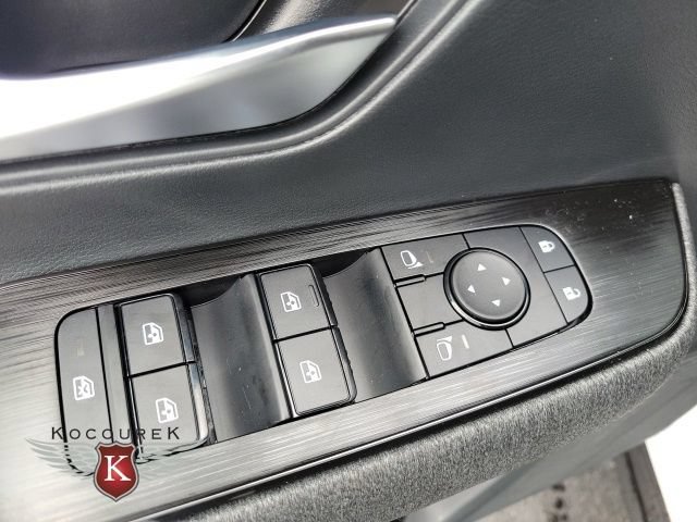 New 2026 Nissan Kicks SV w/ Cold Weather Package AWD/4WD image 17