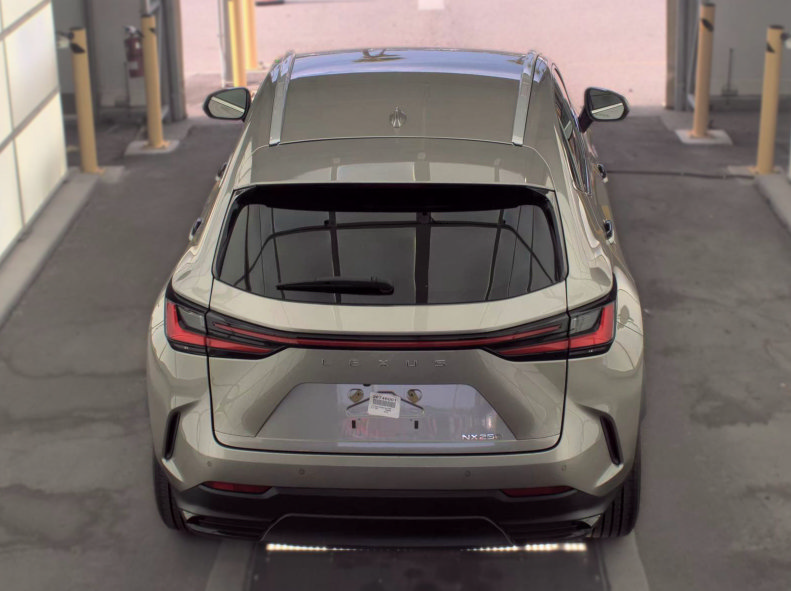 Used 2025 Lexus NX 250 FWD w/ Accessory Package (K3) image 4