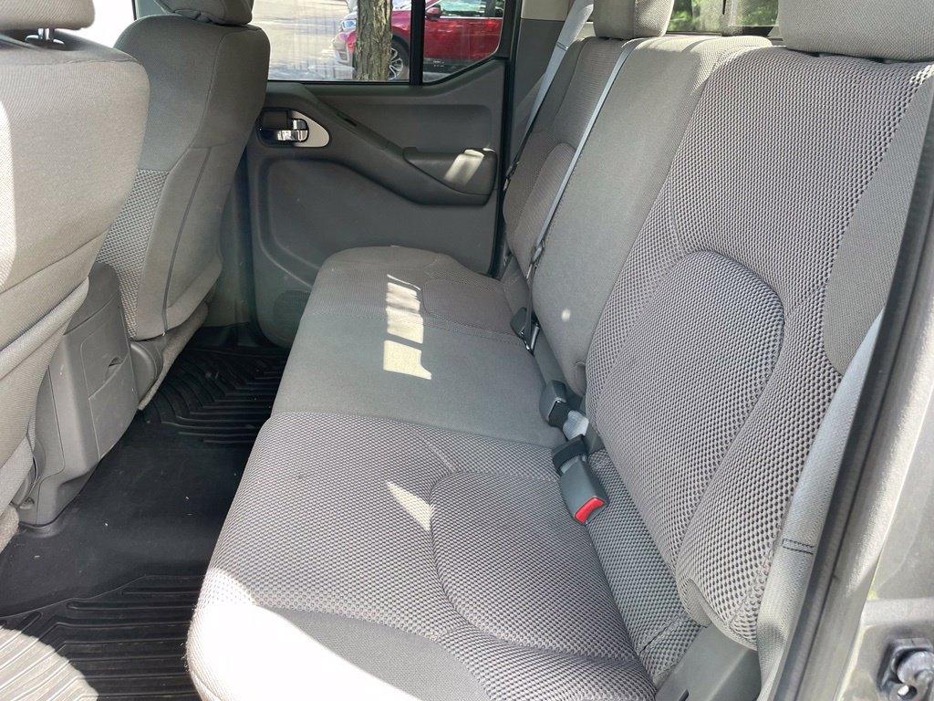 Used 2020 Nissan Frontier SV w/ Midnight Edition Floor Mats AWD/4WD image 7