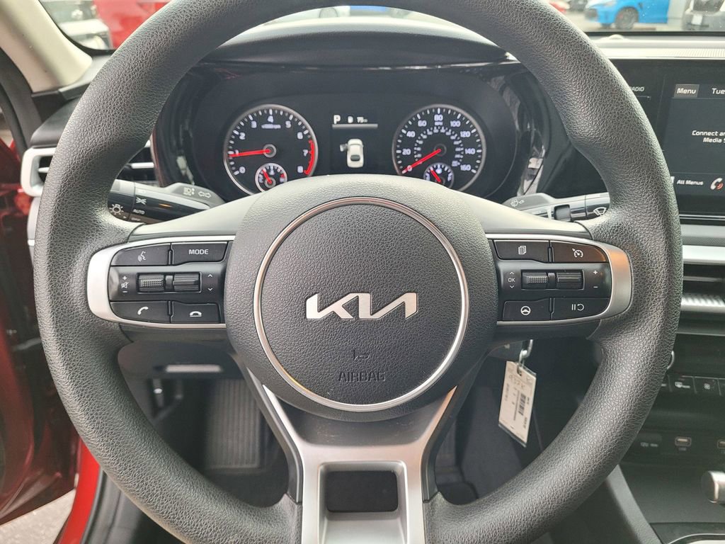 Used 2022 Kia K5 LX image 21