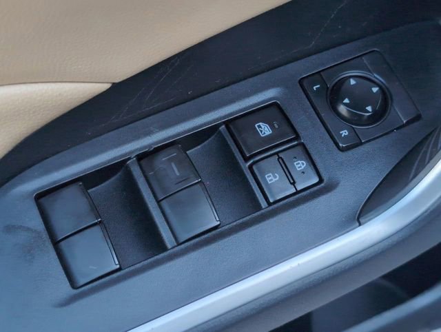 Used 2022 Toyota RAV4 LE AWD/4WD image 21