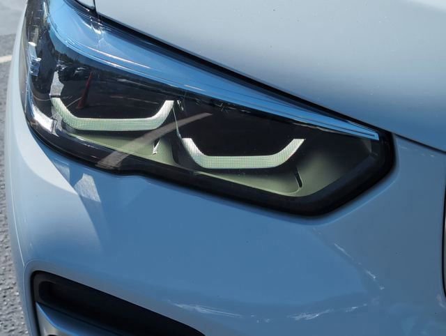 Used 2023 BMW X5 xDrive40i w/ Premium Package image 5