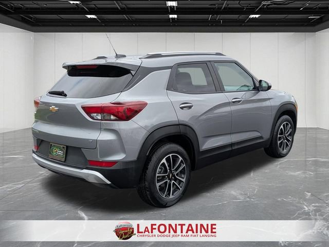 Used 2025 Chevrolet TrailBlazer LT FWD image 11