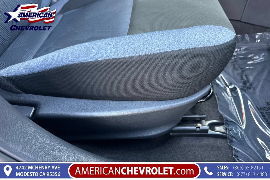 Used 2025 Nissan Versa SV FWD image 23