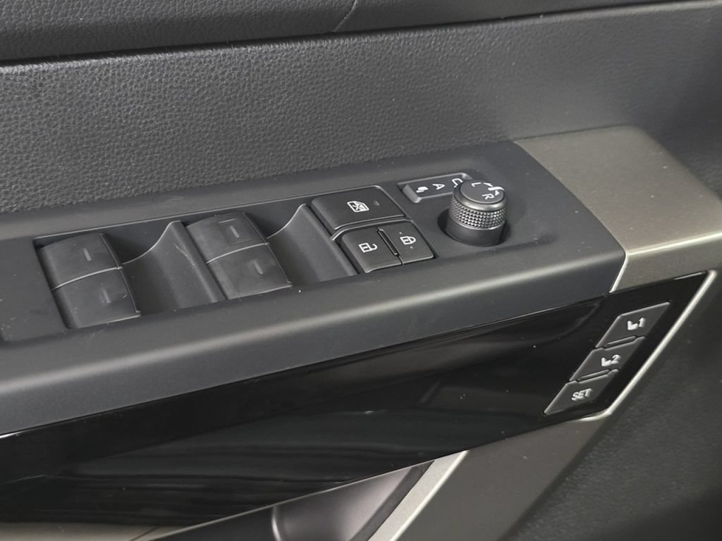New 2026 Toyota Tundra Limited AWD/4WD image 30