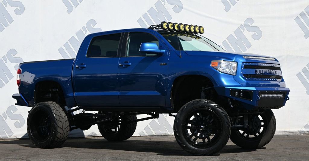 Used 2017 Toyota Tundra SR5 image 3