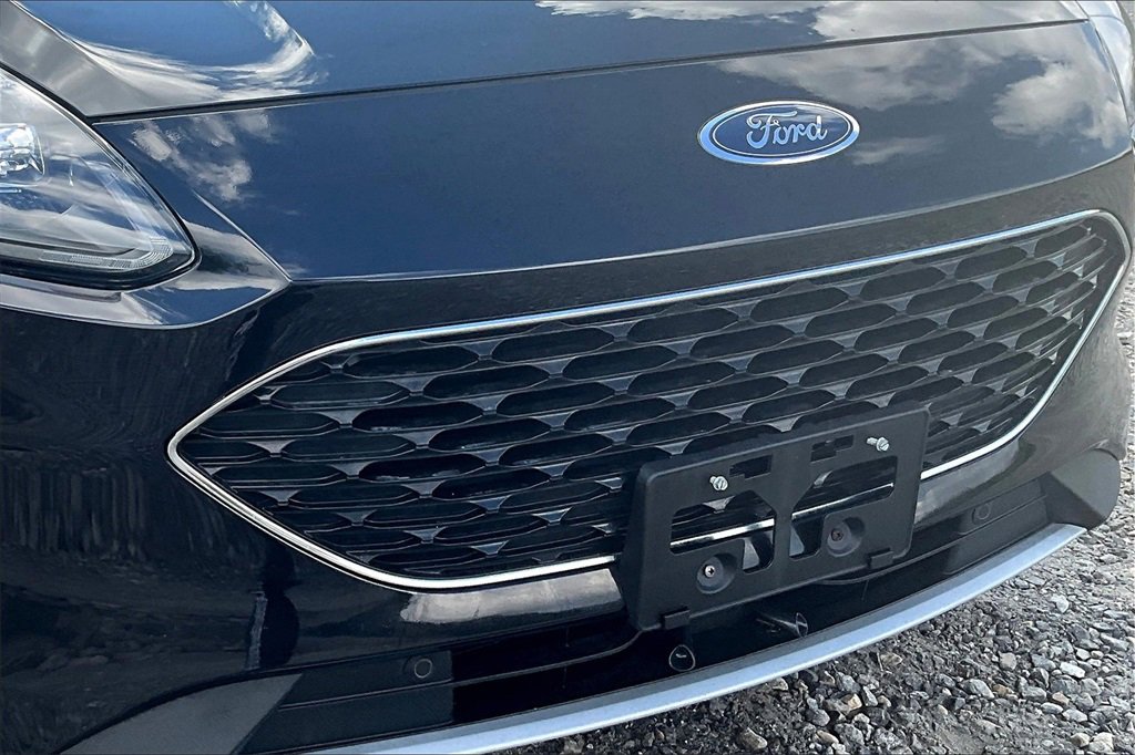 Used 2021 Ford Escape Titanium image 26