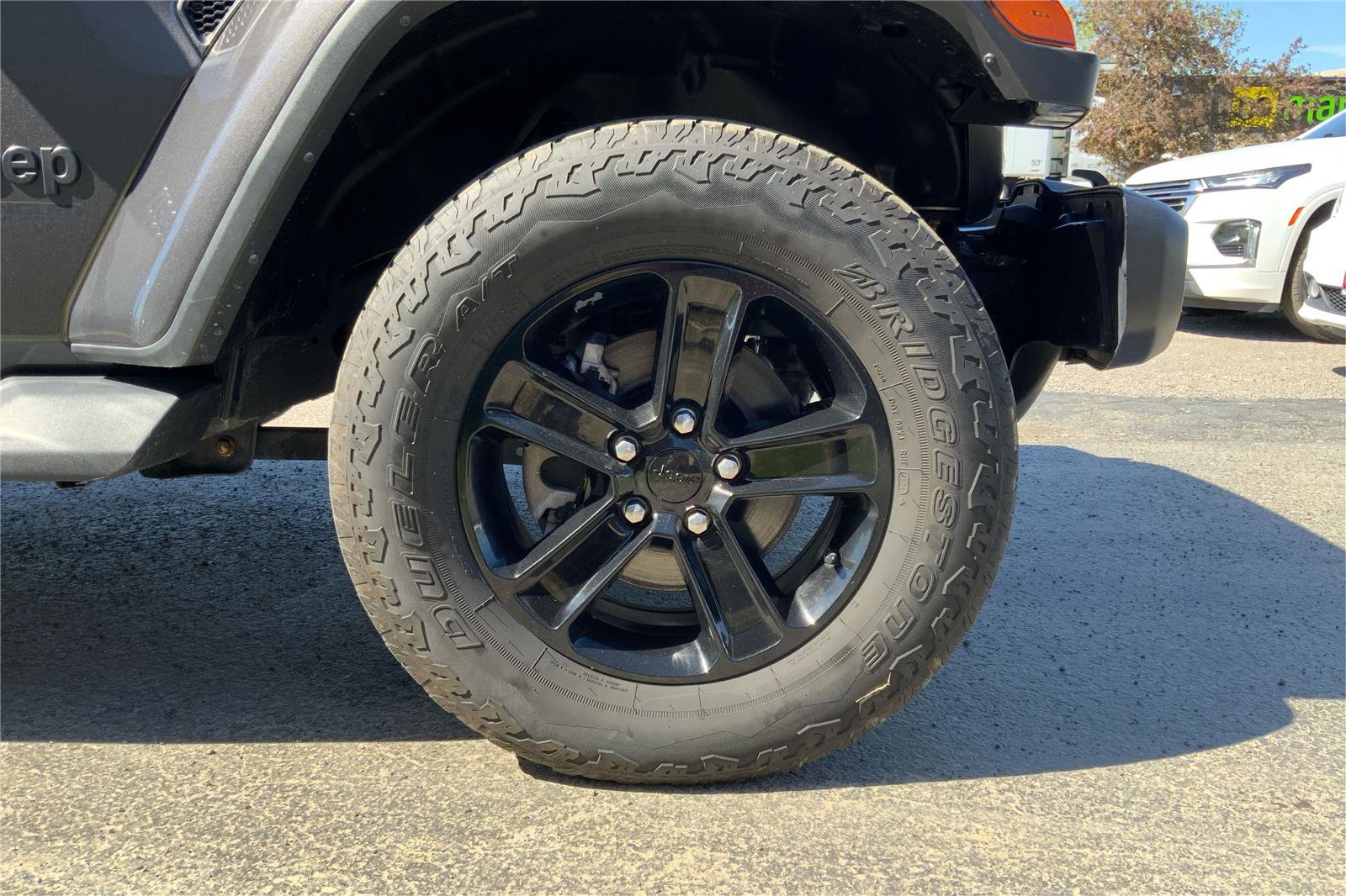 Used 2021 Jeep Wrangler Unlimited Sahara AWD/4WD image 25