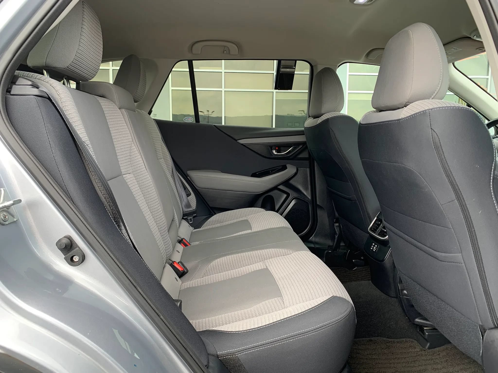 Used 2023 Subaru Outback Premium AWD/4WD image 29