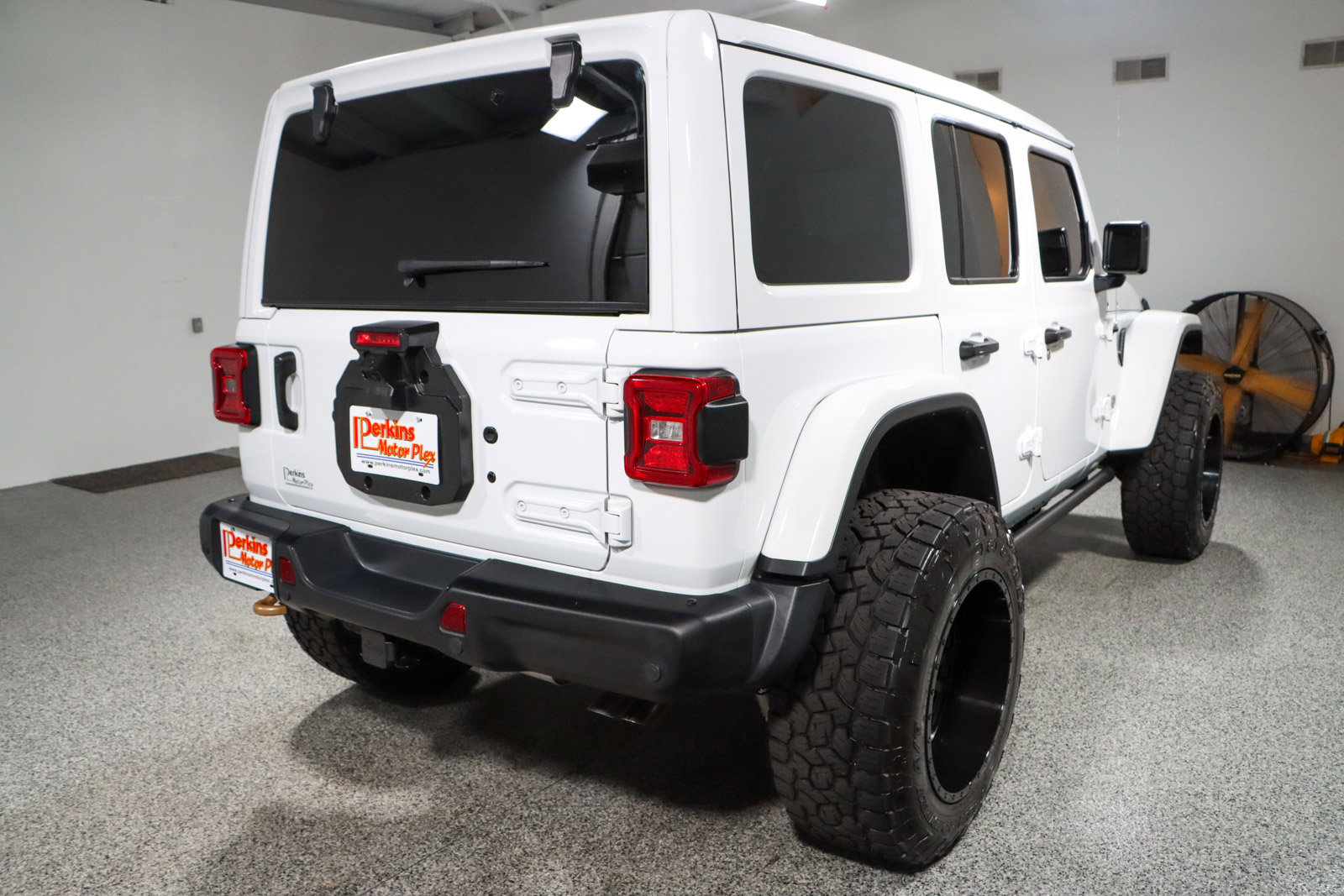 Used 2023 Jeep Wrangler Unlimited Rubicon 392 w/ Trailer Tow Package image 7