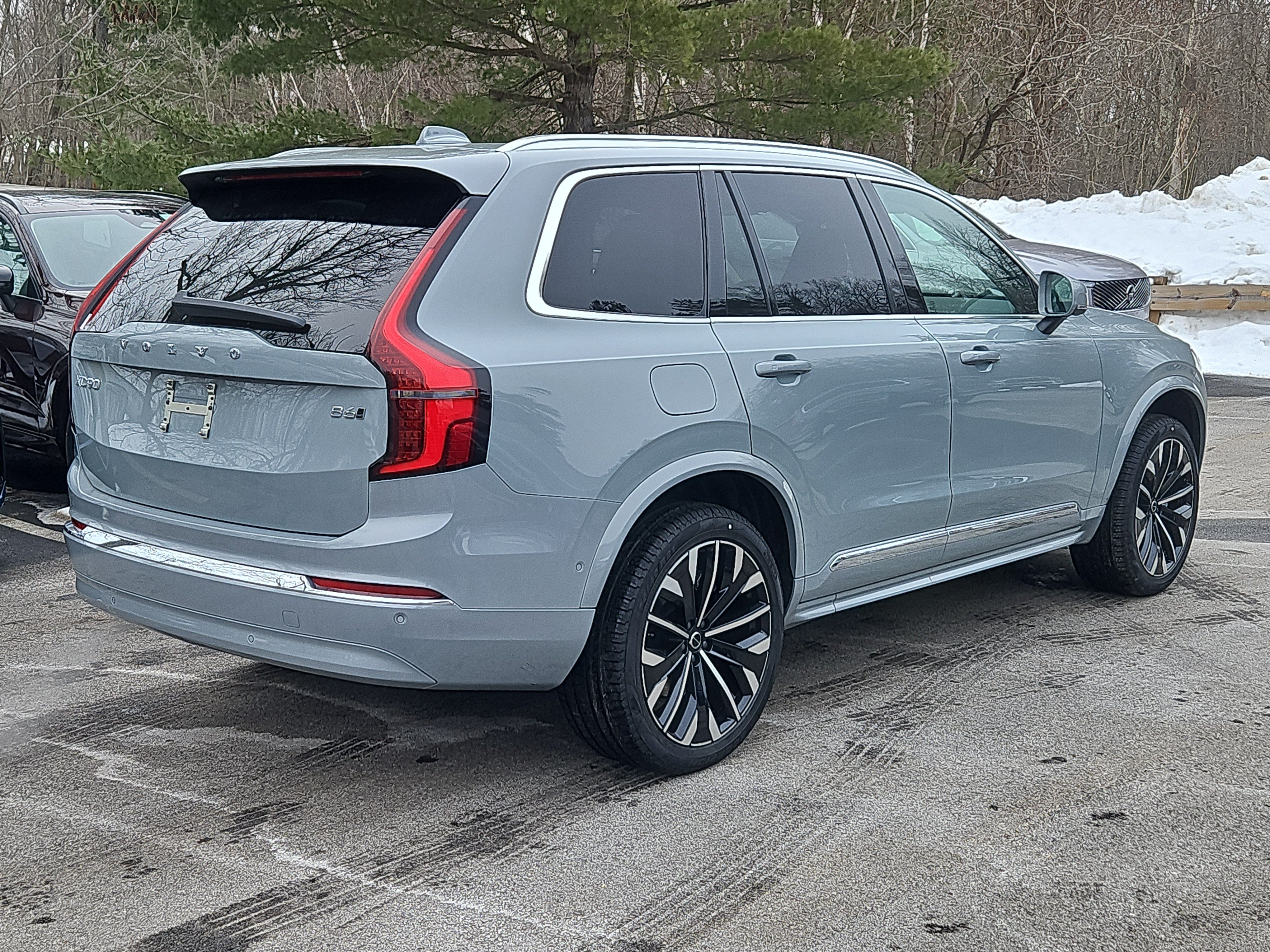 New 2026 Volvo XC90 B6 Ultra w/ Protection Package AWD/4WD image 2