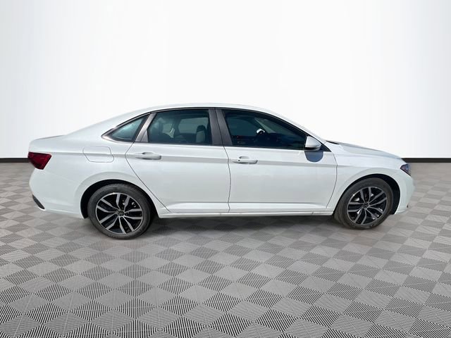 New 2025 Volkswagen Jetta SE image 8