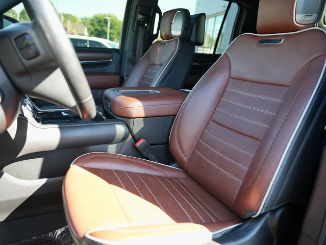 Used 2023 GMC Yukon XL Denali Ultimate image 14