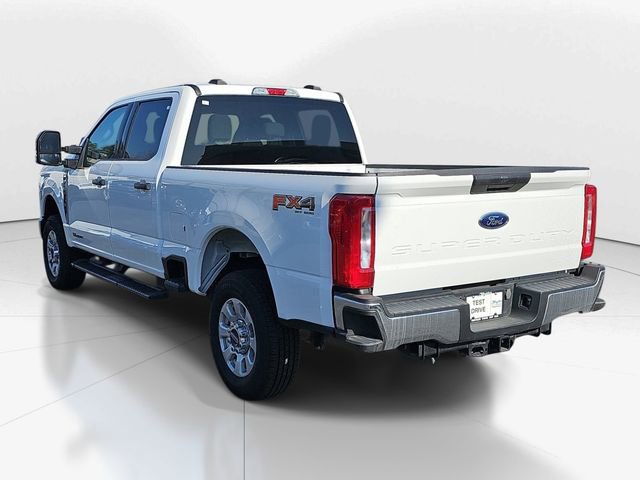Used 2023 Ford F250 XLT w/ FX4 Off-Road Package image 5