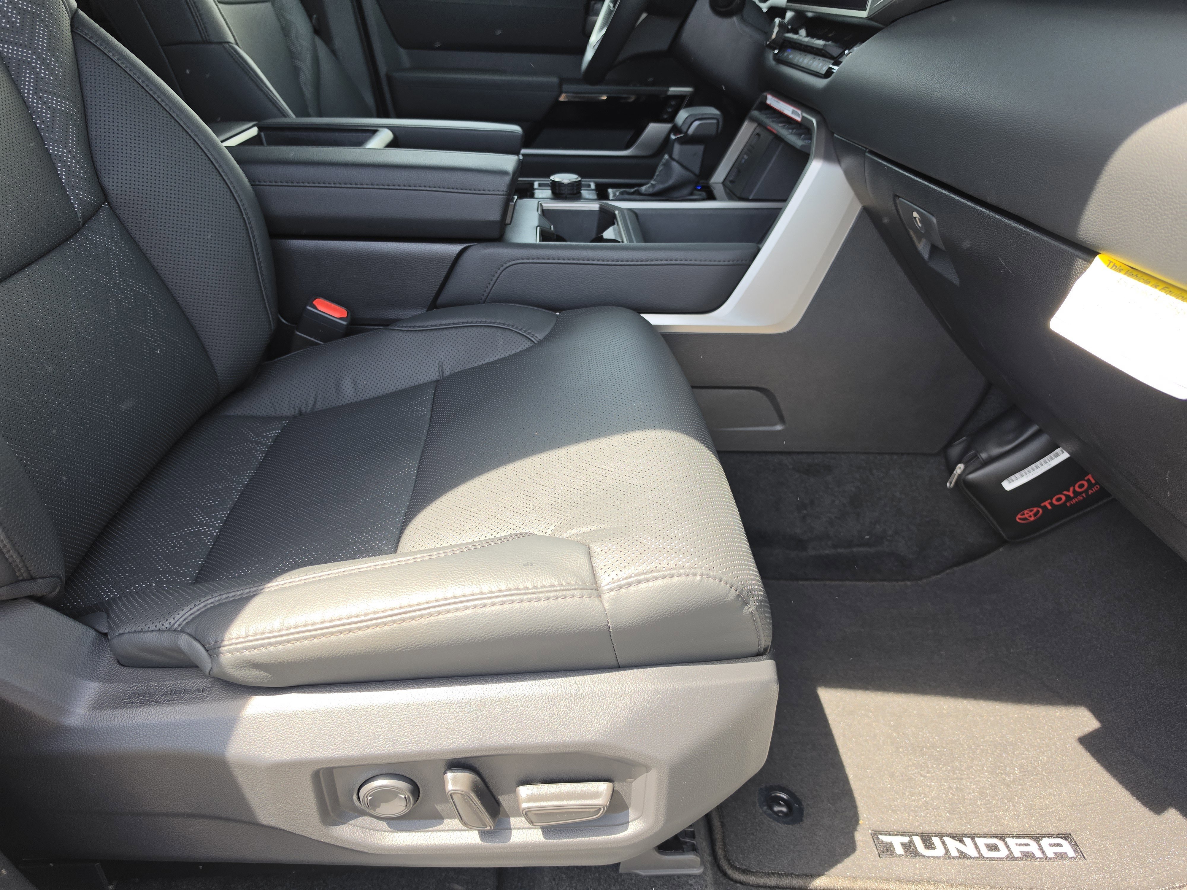 Certified 2025 Toyota Tundra Limited w/ TRD Off-Road Package image 12