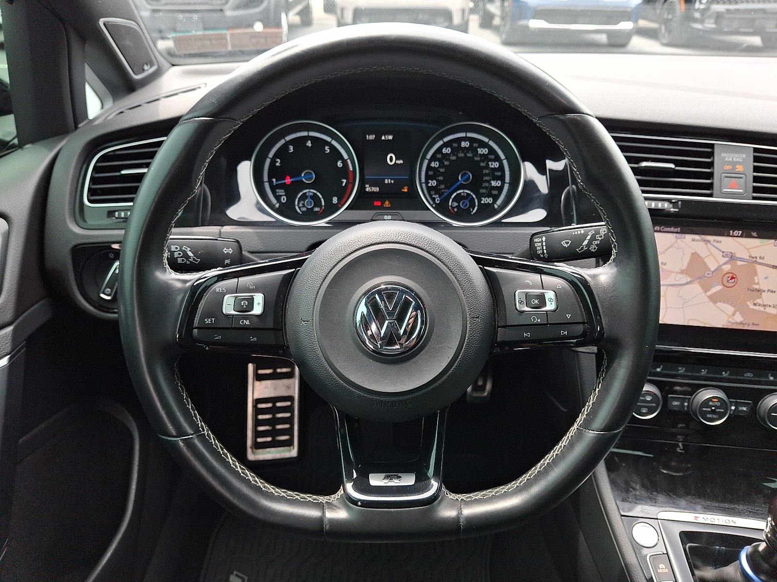 Used 2017 Volkswagen Golf R 4-Door AWD/4WD image 20
