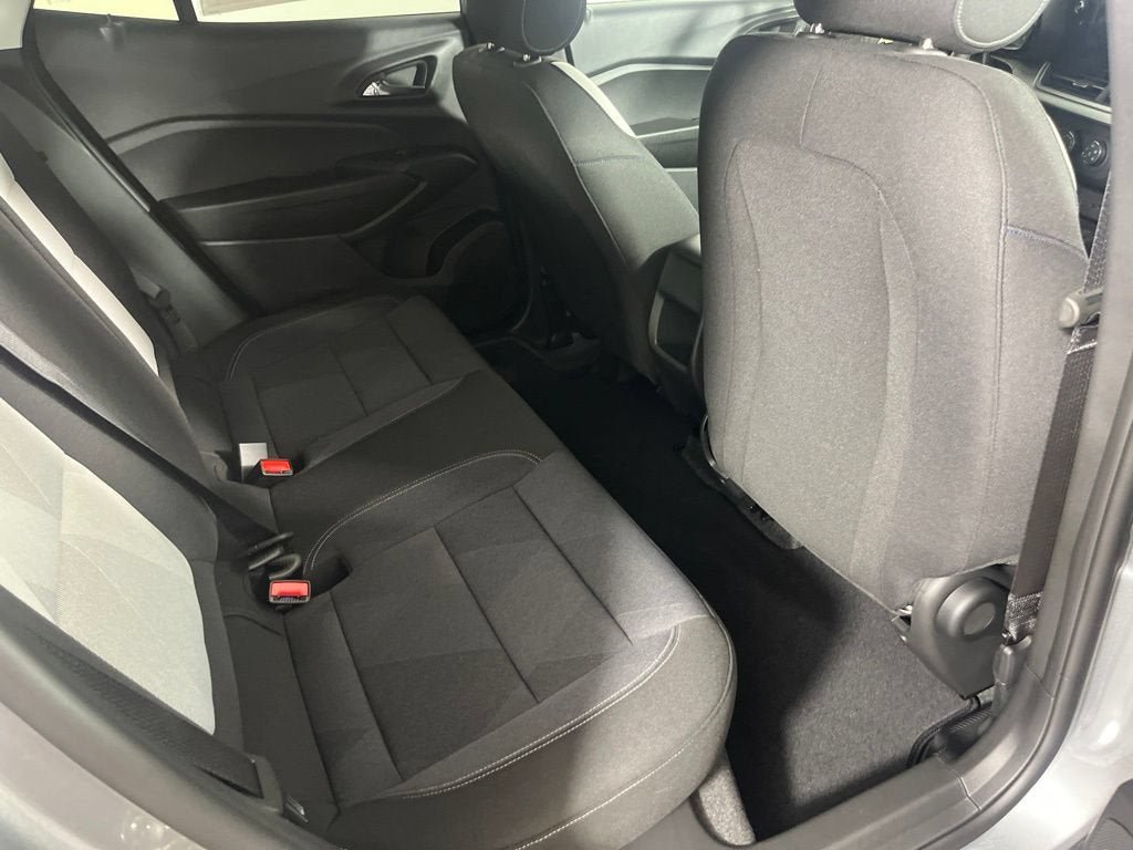 New 2026 Chevrolet Trax LS w/ LS Convenience Package FWD image 11