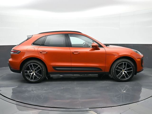 Certified 2025 Porsche Macan image 24