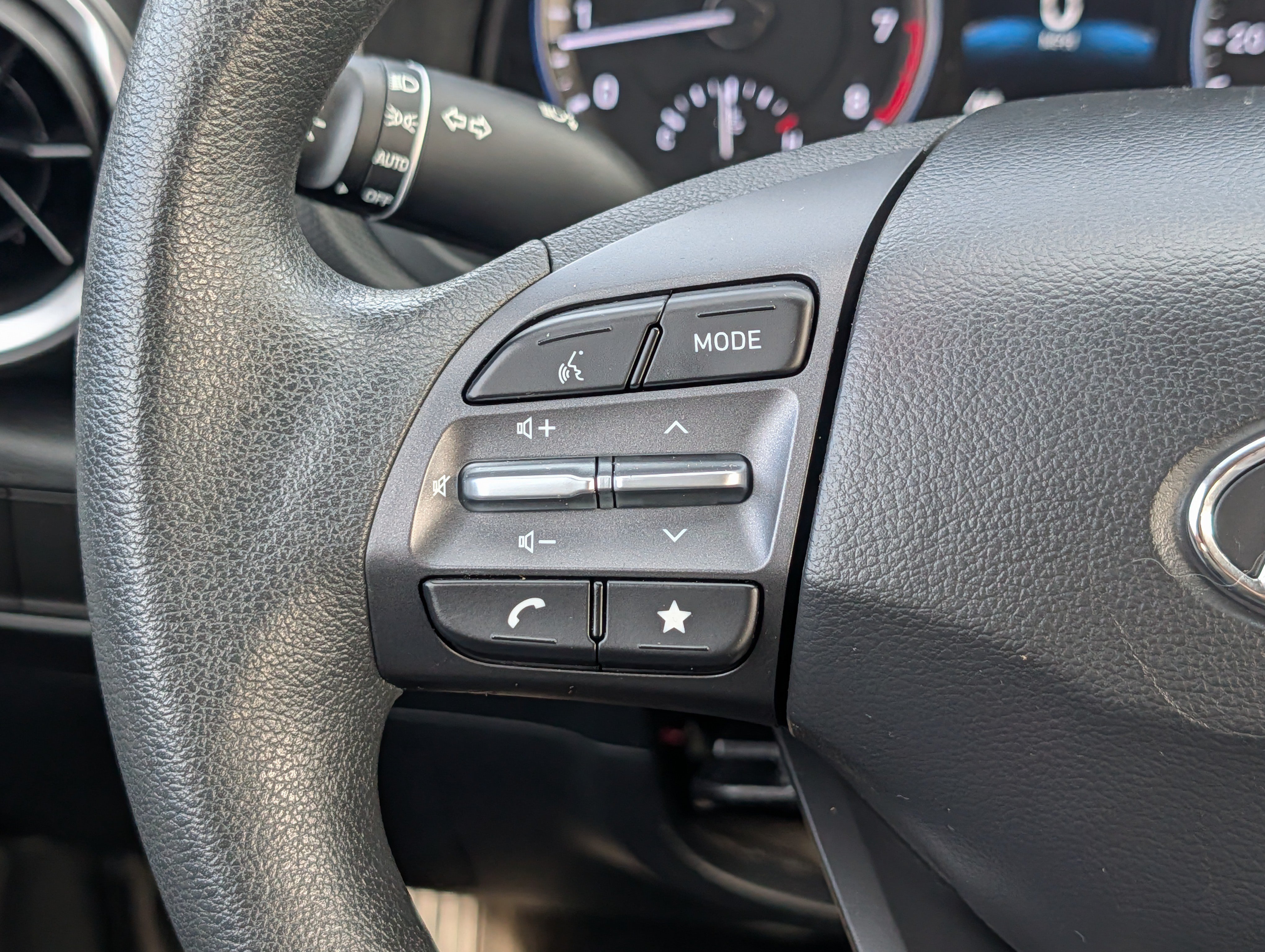 Certified 2023 Hyundai Kona SE AWD/4WD image 31