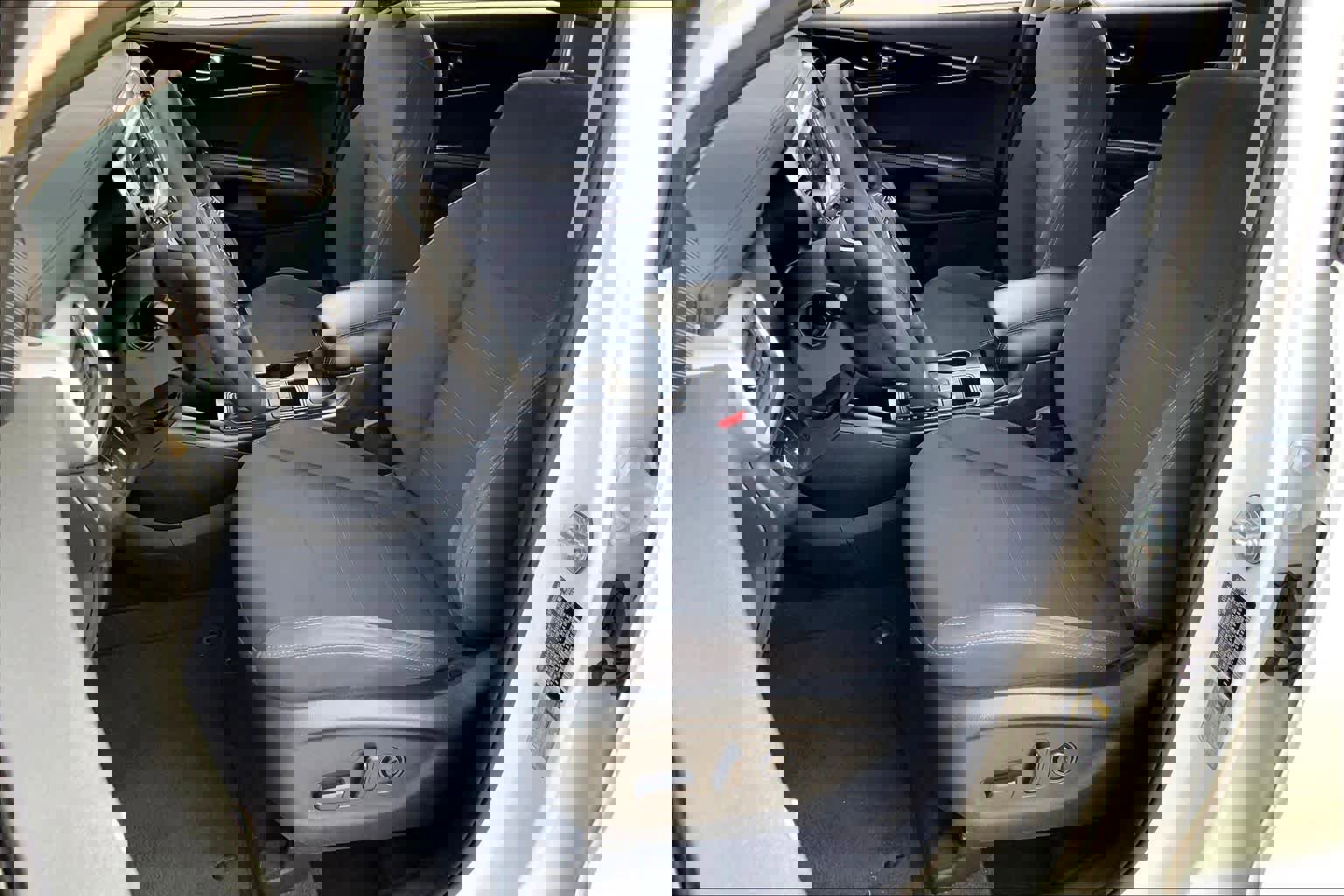 Used 2019 Kia Sorento LX image 7