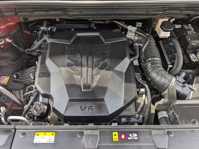 Used 2025 Kia Carnival FWD image 29