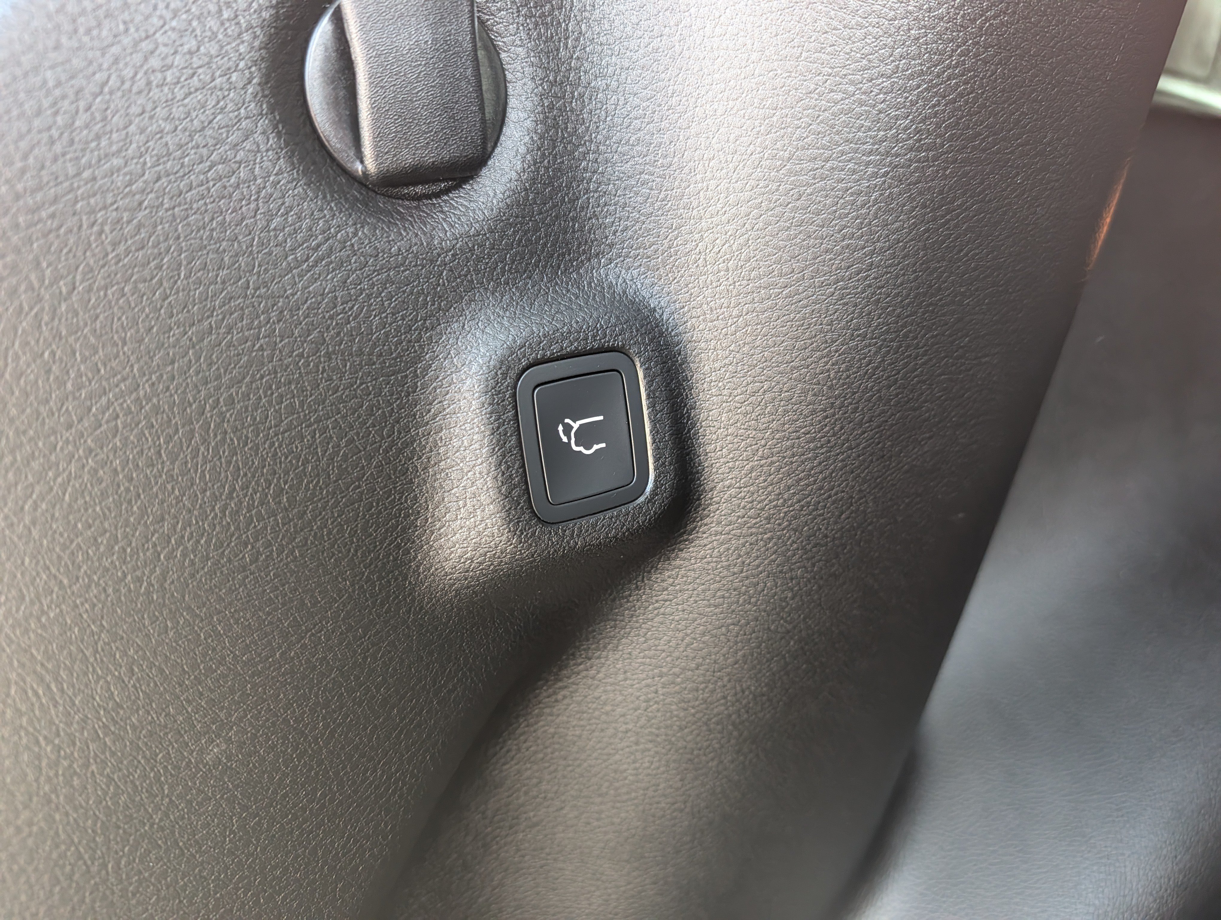 Used 2026 Jeep Compass Limited AWD/4WD image 19