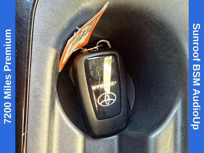 Used 2020 Toyota Corolla SE w/ SE Premium Package FWD image 30