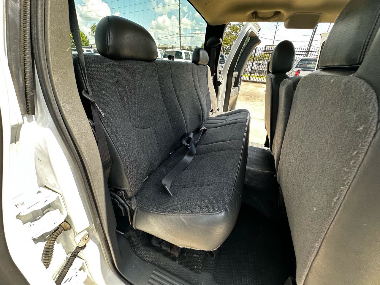 Used 2005 Chevrolet Silverado 1500 W/T RWD image 36