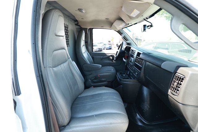 Used 2021 Chevrolet Express 2500 w/ Driver Convenience Package RWD image 26