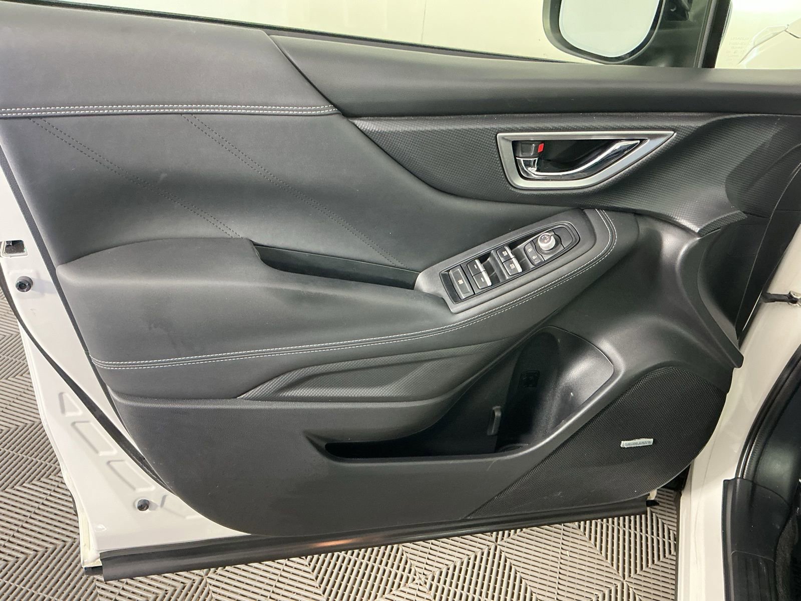 Used 2019 Subaru Forester Limited w/ Popular Package #3 image 17