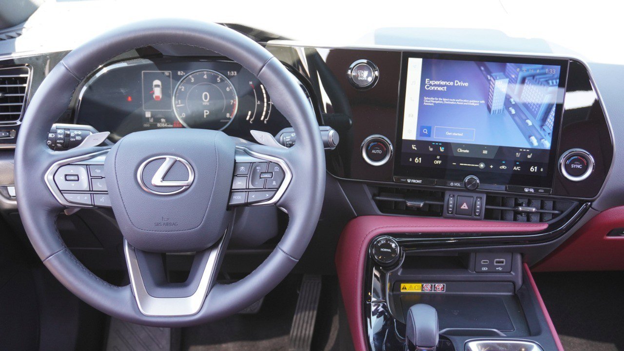 Used 2025 Lexus NX 250 FWD w/ Accessory Package (Z1) image 28