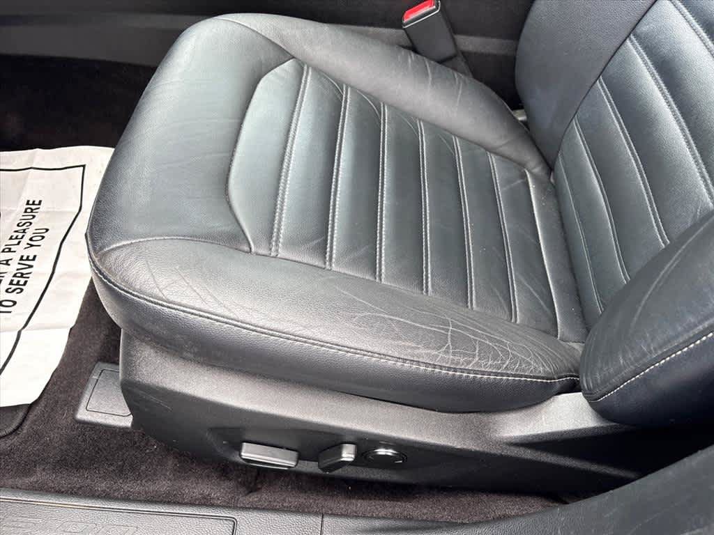 Used 2017 Ford Fusion Energi SE FWD image 22