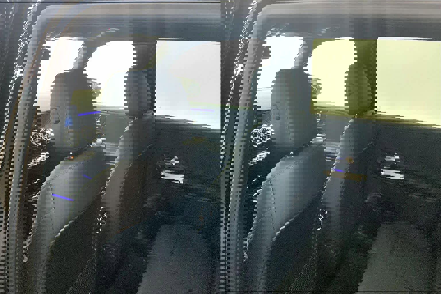 Used 2025 Mercedes-Benz GLB 250 image 17