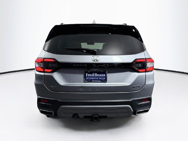 Used 2025 Honda Pilot Elite image 8