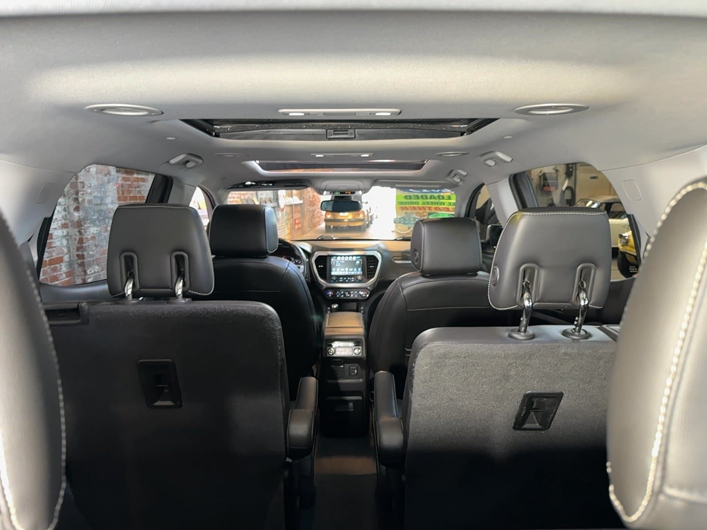 Used 2019 GMC Acadia SLT w/ LPO, Black Accent Package AWD/4WD image 72