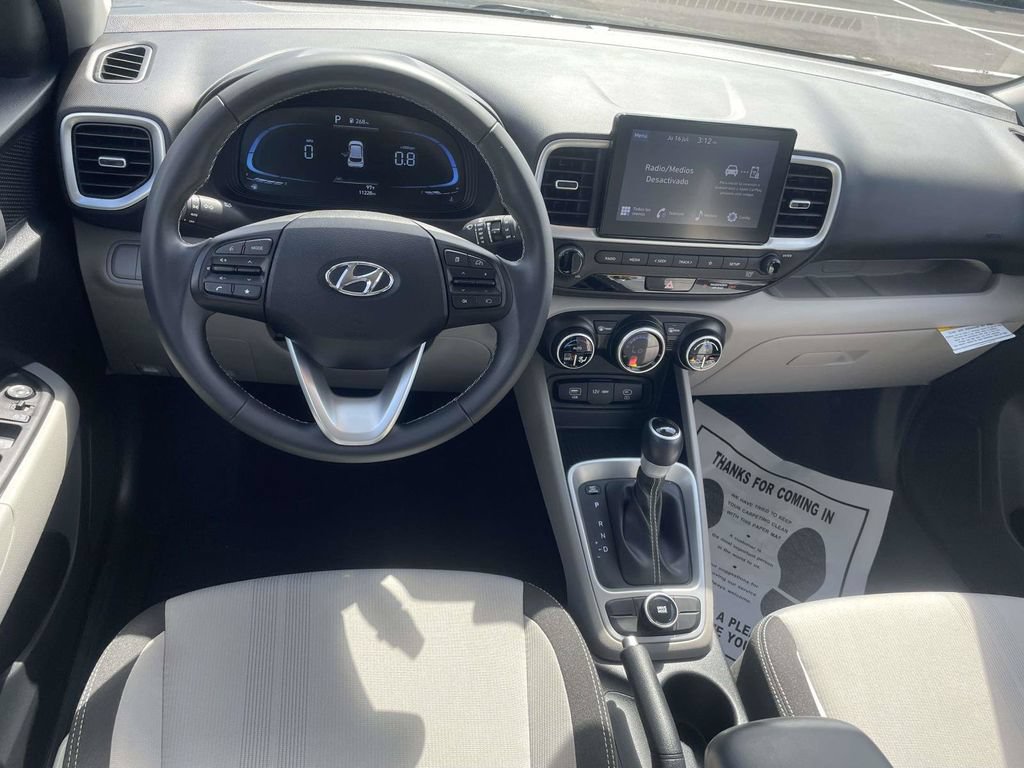 Certified 2024 Hyundai Venue SEL FWD image 9
