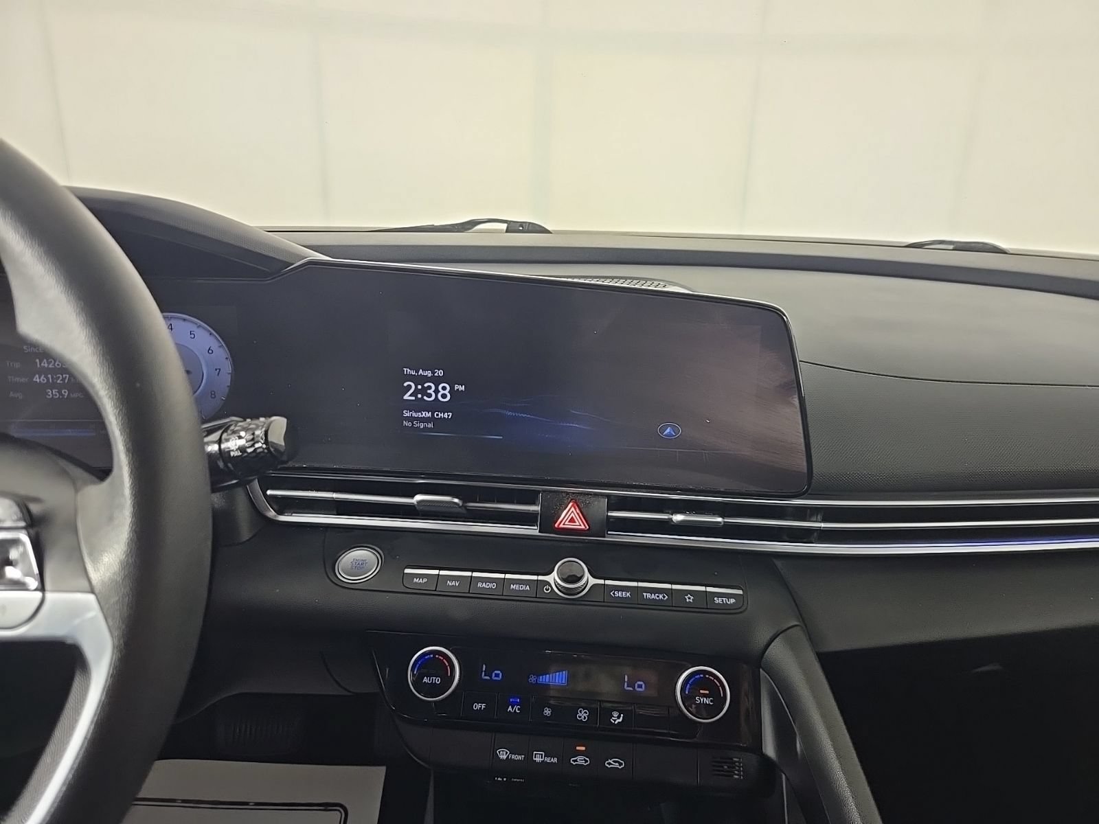 Used 2024 Hyundai Elantra SEL FWD image 10