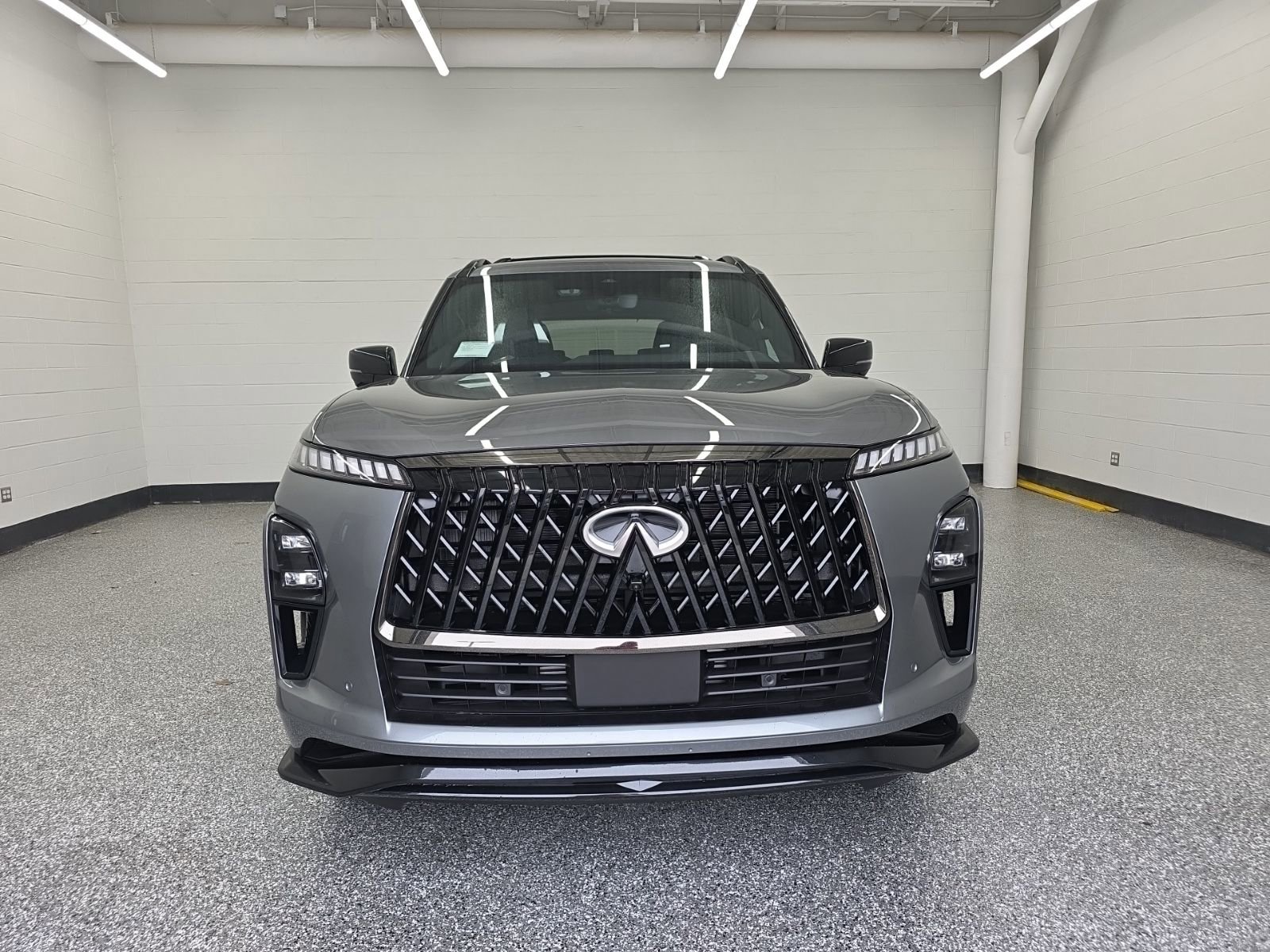 New 2026 INFINITI QX80 4WD image 8