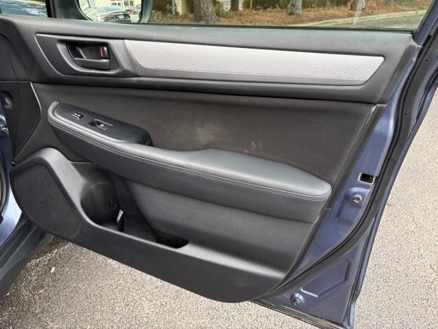 Used 2018 Subaru Outback 2.5i AWD/4WD image 17
