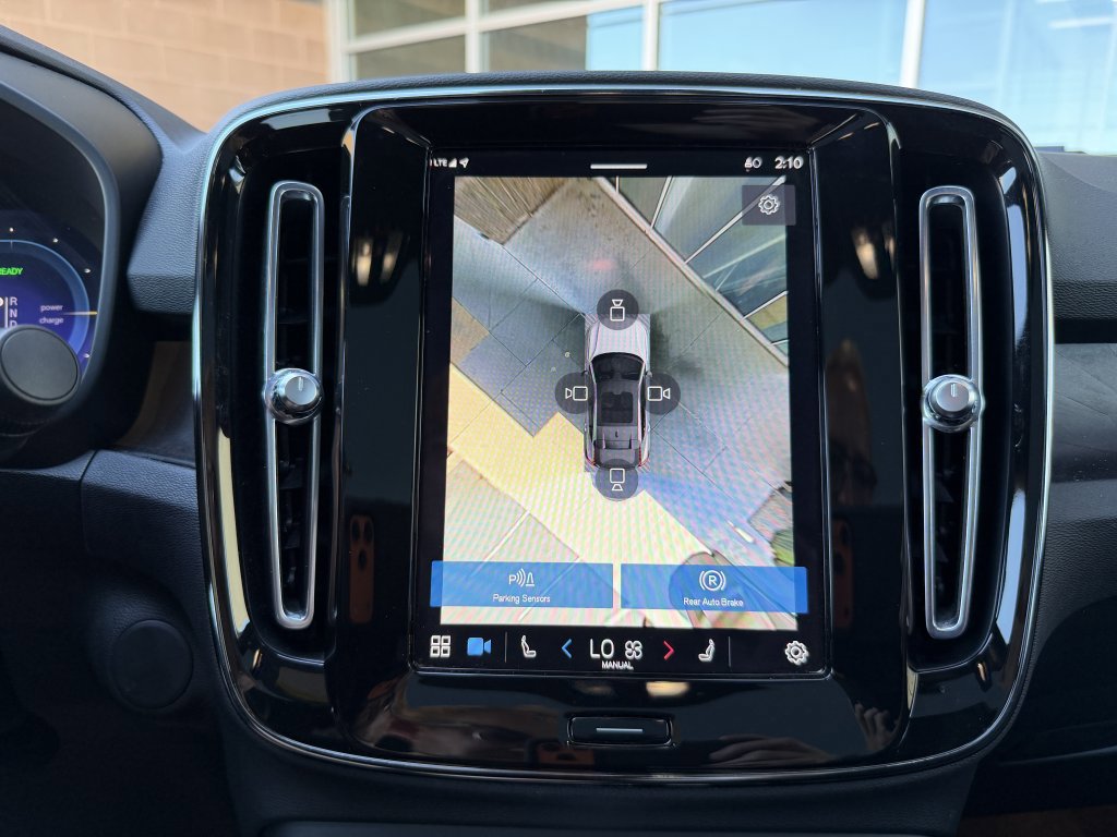 Used 2023 Volvo C40 P8 Recharge Plus w/ Protection Package Premier image 20