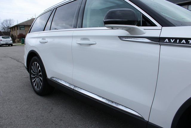 Used 2023 Lincoln Aviator Reserve w/ Elements Package Plus image 50